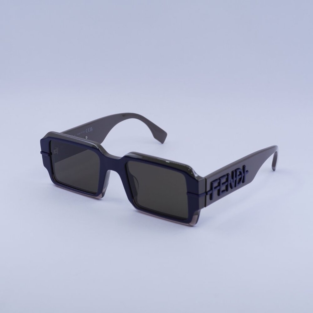 Fendi FE40073U 50E FENDI GRAPHY Sunglasses Brown Rectangle Frame, Brown Lenses